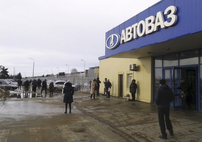 Yves caracatzanis nomme pdg d'avtovaz a compter du 1er juin