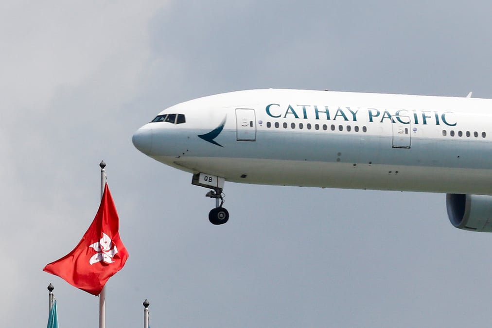 Hong kong: cathay pacific met en garde contre les manifestations devant son siege