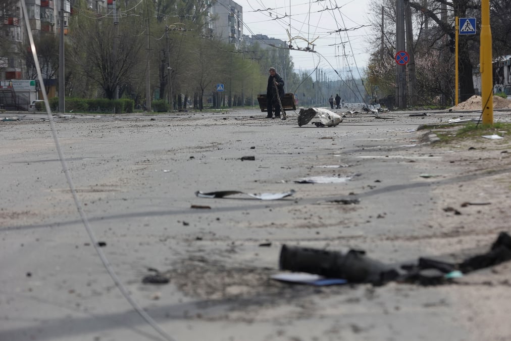 L'ukraine dit infliger de lourdes pertes a la russie dans le donbass