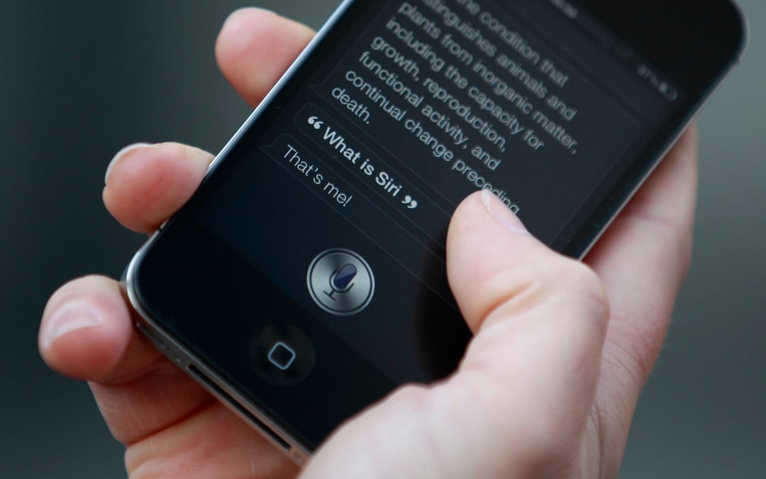 Le nouveau Siri, censé devenir un véritable agent IA capable de réaliser des tâches complexes à la demande, n'est toujours pas opérationnel.