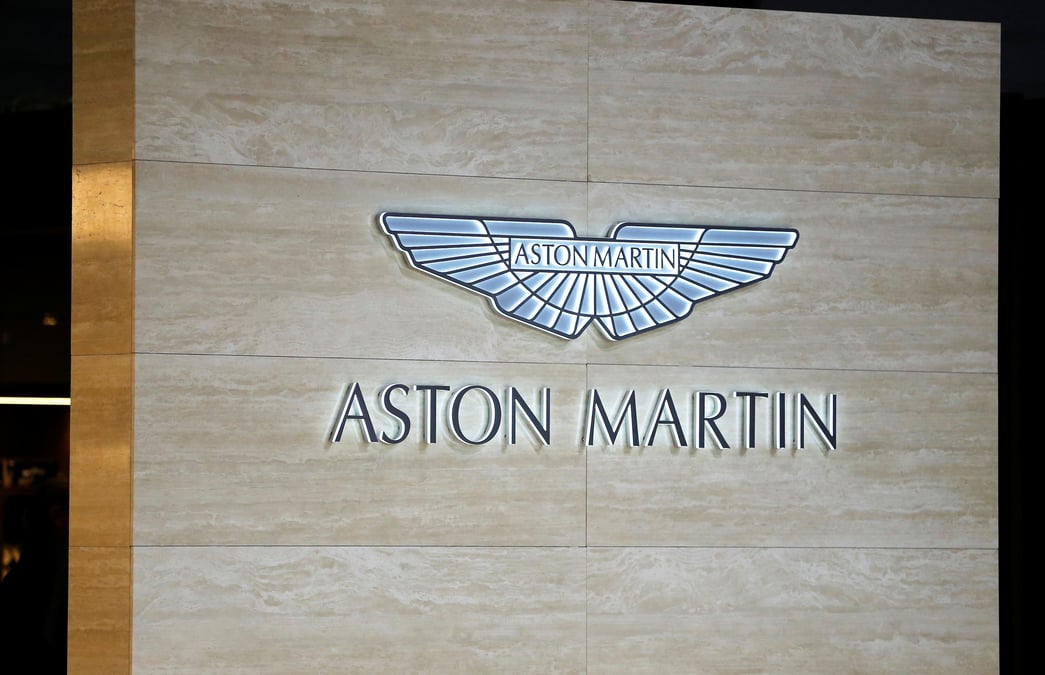Aston martin abaisse ses previsions, le titre plonge