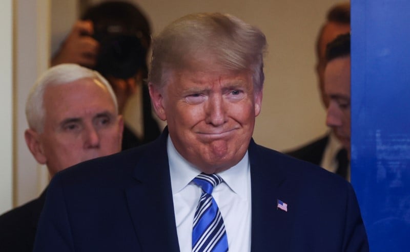 Trump admet qu'il n'est "pas facile" de procurer des masques aux etats de l'union