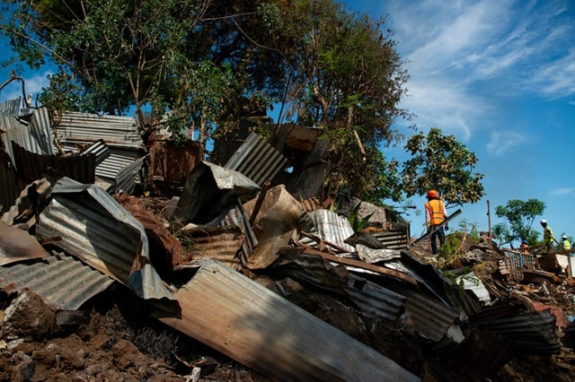 Environ 120 tonnes de nourriture sont en cours de distribution, tandis que des tentes et bâches sont acheminées pour les habitants (Photo d'illustration).