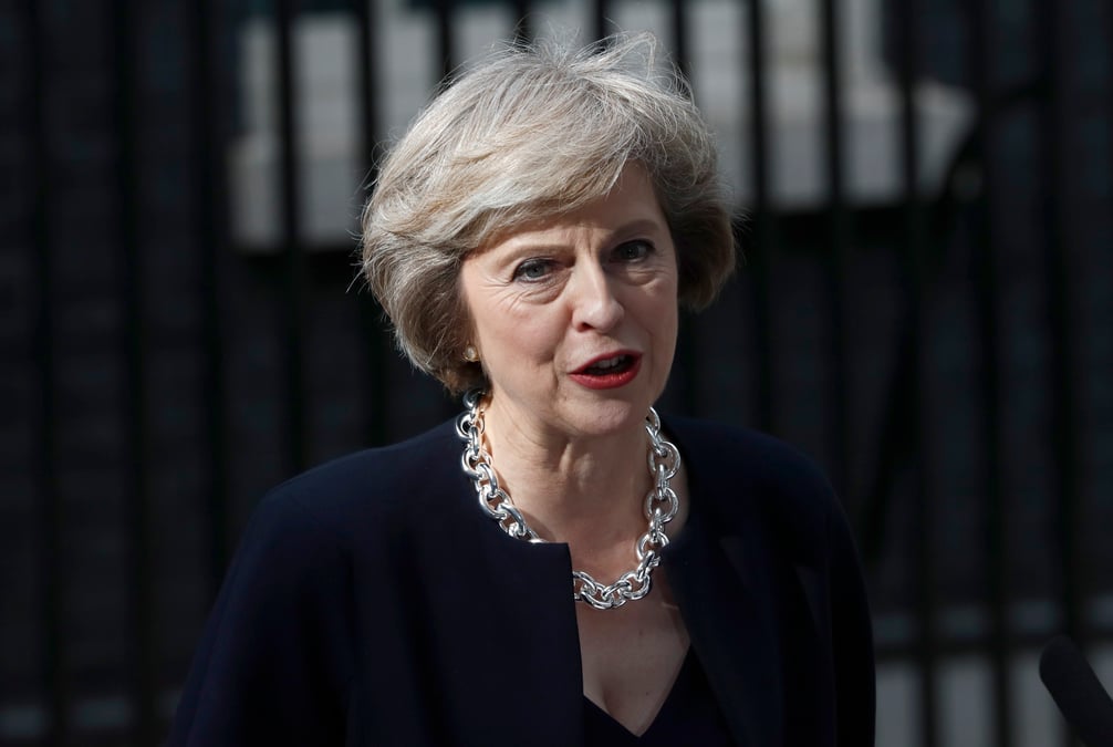 Theresa may verra francois hollande jeudi a paris