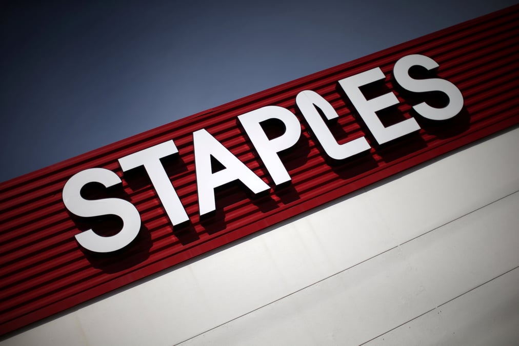 Staples envisage une cession, le titre grimpe