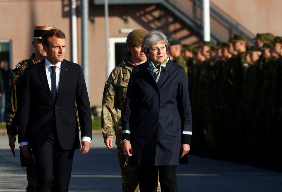 A tapa, macron salue l'engagement des soldats francais