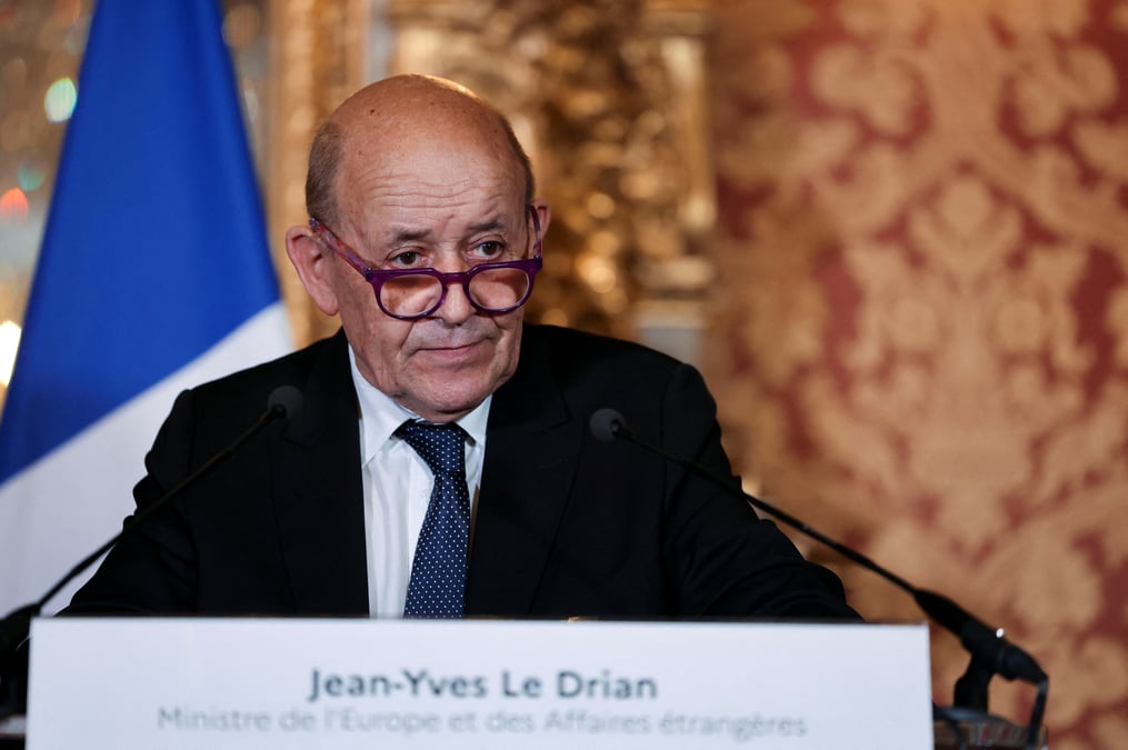 Les renforts de l'otan en roumanie ne sont pas une "provocation", dit le drian