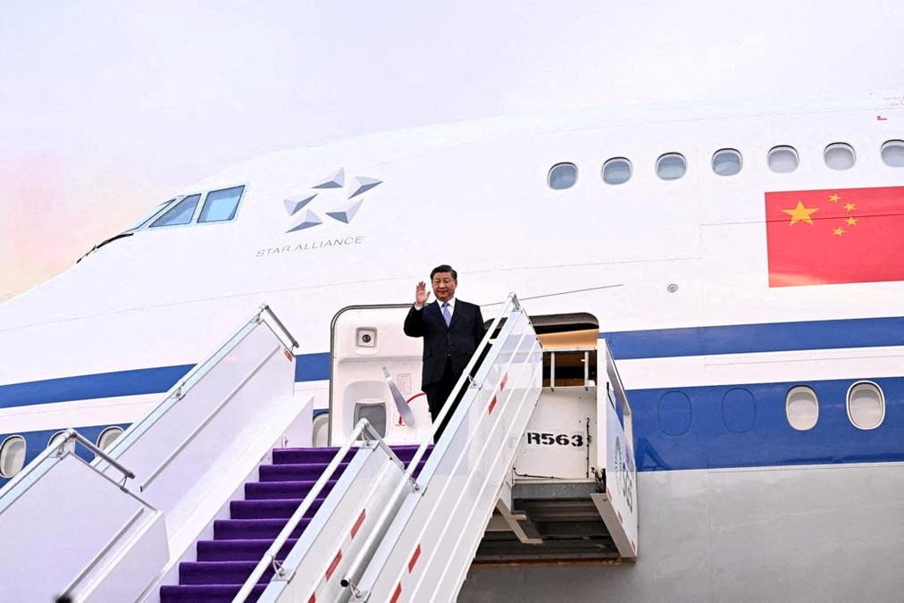 Le president chinois xi jinping arrive a riyad, en arabie saoudite