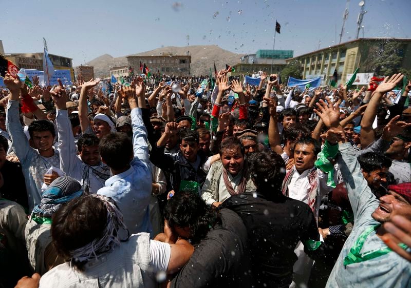 Des milliers de partisans d'Abdullah manifestent à Kaboul