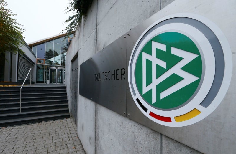 Le siege de la federation allemande de football perquisitionne