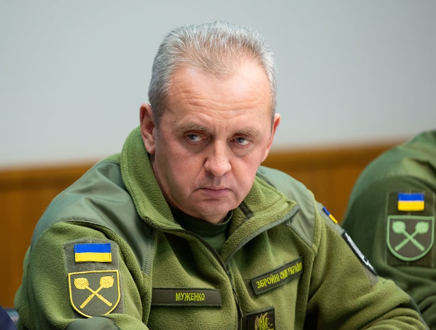 Le nouveau president ukrainien evince le chef de l'armee