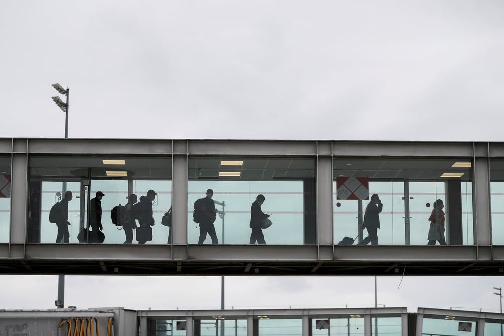 Les taliban ne bloqueront pas l'acces a l'aeroport de kaboul, dit washington