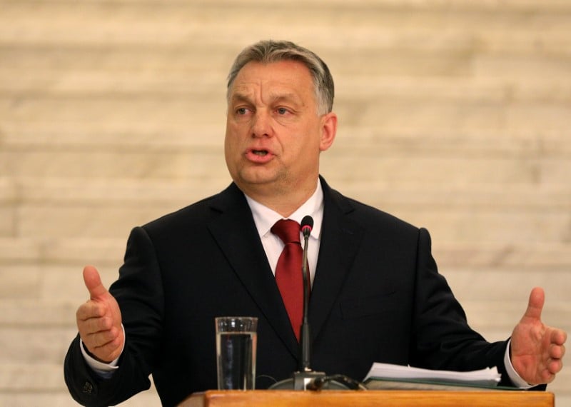 Hongrie: orban tente de mobiliser son electorat sur l'immigration
