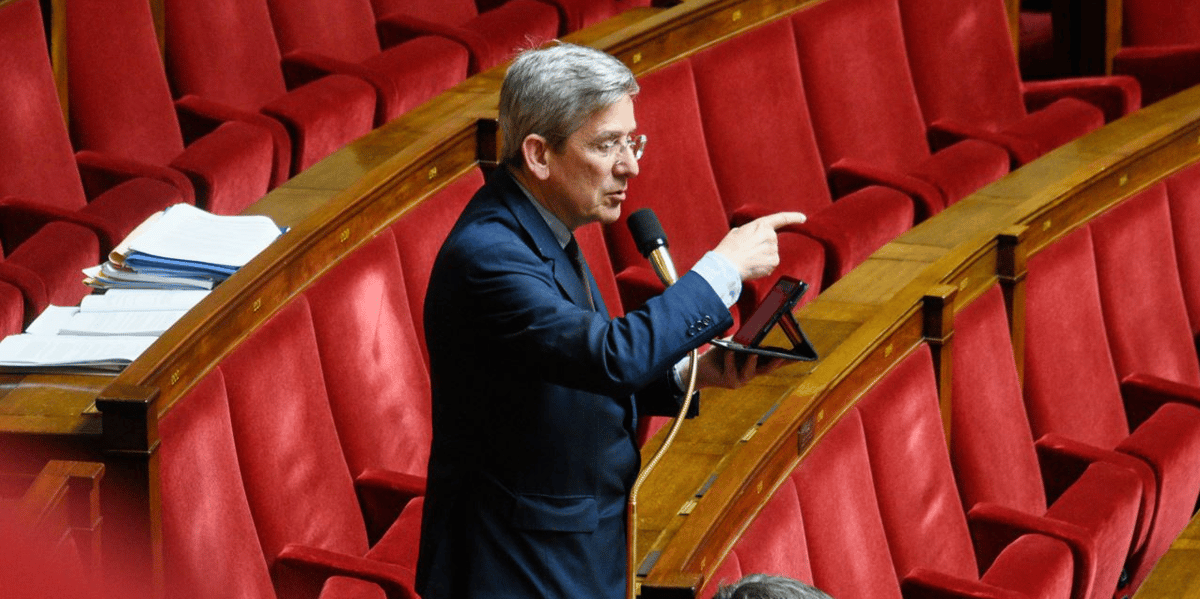 La question du dérapage du déficit public français devient pressante depuis que la France a été épinglée par Bruxelles pour déficit public excessif.