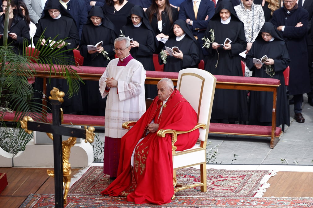 Le pape francois participe a l'office du dimanche des rameaux