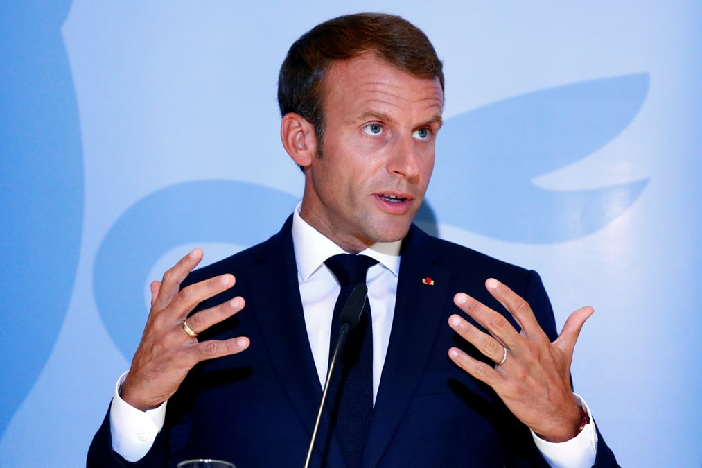 Macron appelle a etre beaucoup plus "durs" avec la hongrie et la pologne