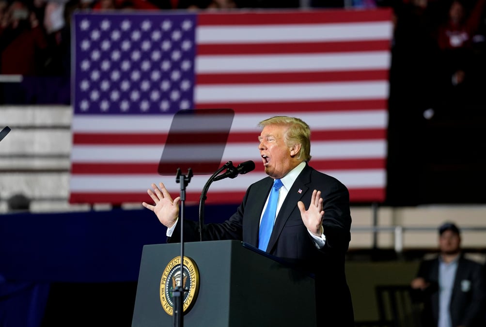Separer les familles decourage les migrants clandestins, dit trump