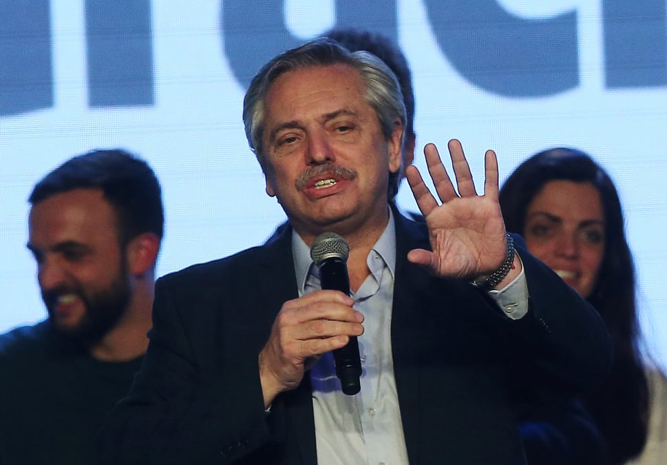 Argentine: le candidat de l'opposition en tete des primaires avant la presidentielle