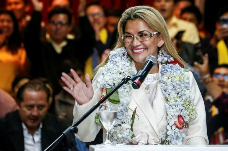 Bolivie: la presidente par interim candidate au scrutin du 3 mai