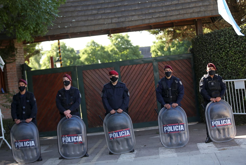 Argentine: inquietude des organisations de defense des droits de l'homme apres la repression des manifestations