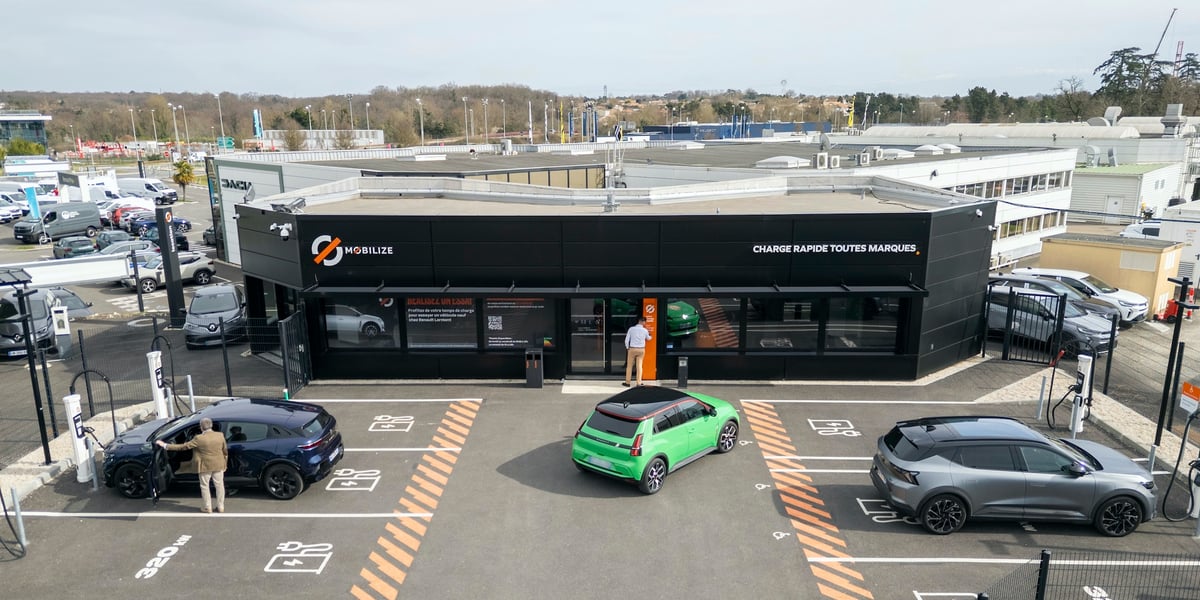 La station de recharge rapide de Mobilize de Lormont (Gironde).