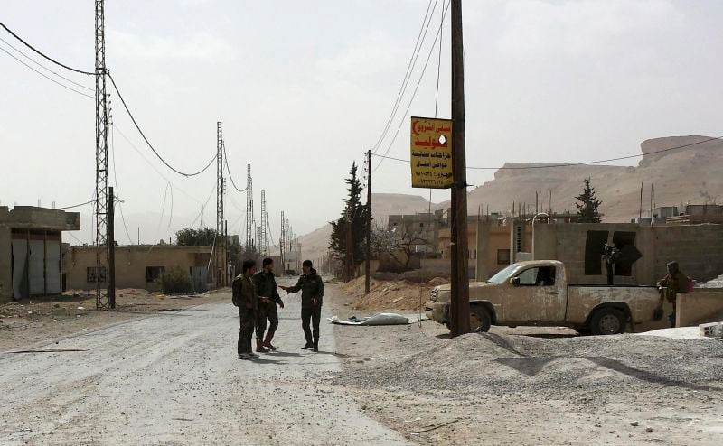 L'armée syrienne devant Yabroud, attentat suicide à Kamichli