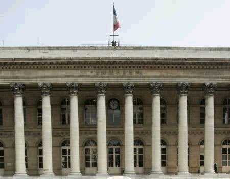 La bourse de paris ouvre en baisse sous une pluie de resultats