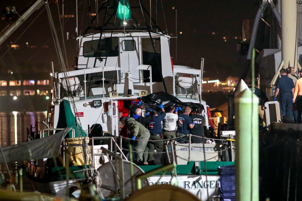 Usa/californie: le capitaine d'un bateau brule inculpe d'homicides involontaires