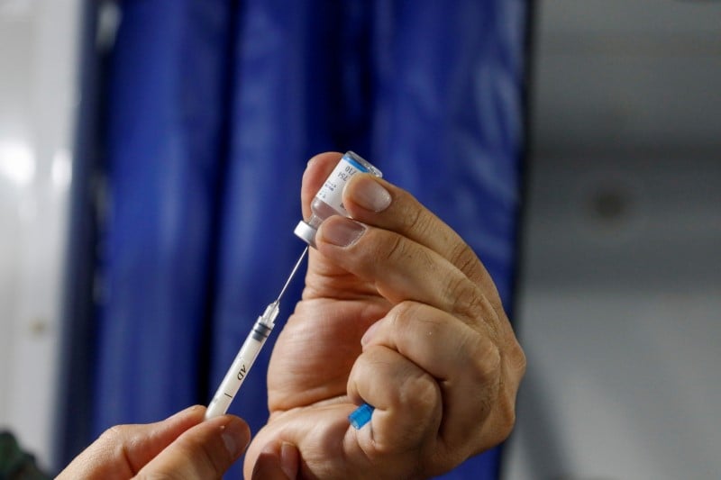 L'ue etudie de nouveaux effets secondaires eventuels des vaccins contre le covid-19