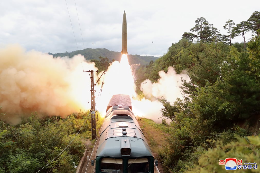 La coree du nord dit avoir teste un nouveau systeme de missiles pour contrer les attaques exterieures