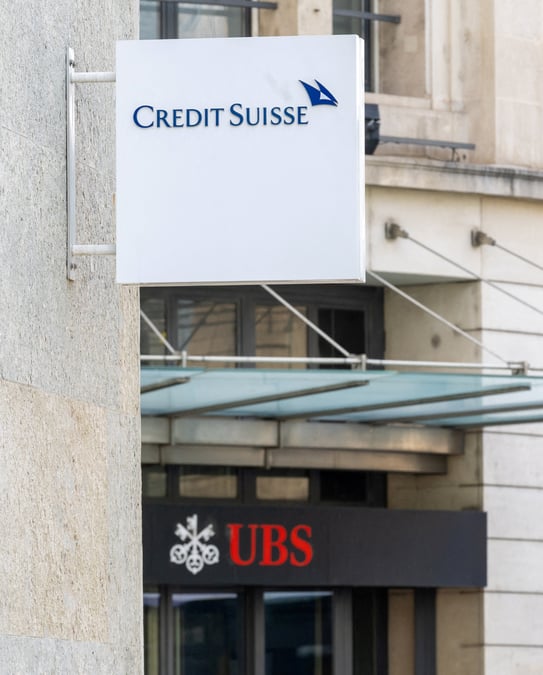 Photo d'archives des logos de la banque suisse credit suisse et ubs a geneve