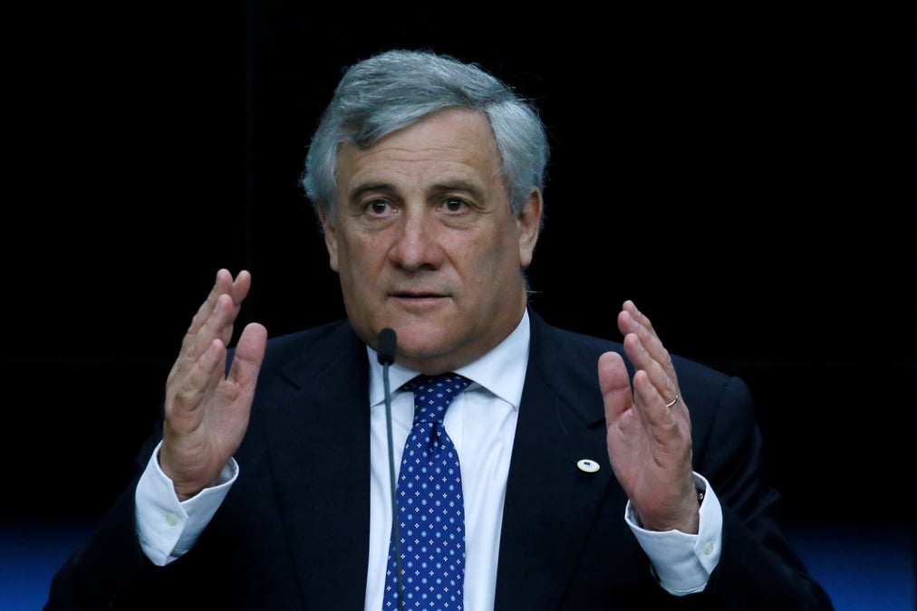 Antonio tajani s'exprime lors du sommet de l'ue a bruxelles