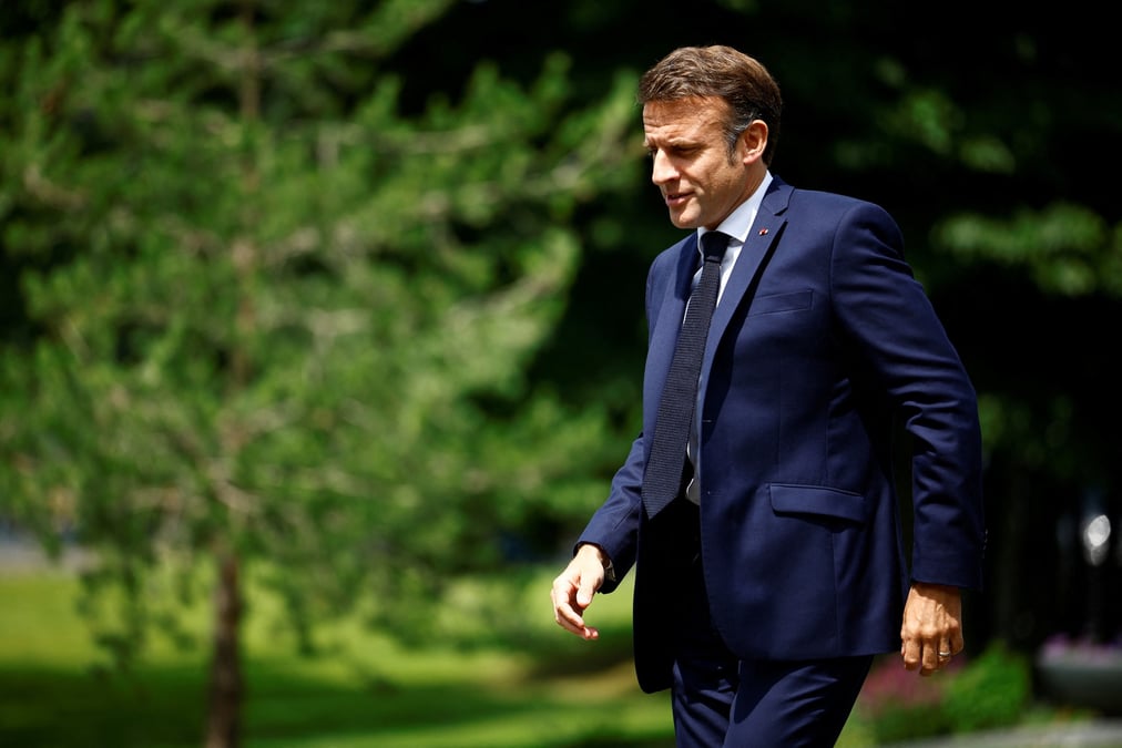 Le president francais macron rencontre l'equipe nationale francaise de football avant l'euro 2024 de l'uefa