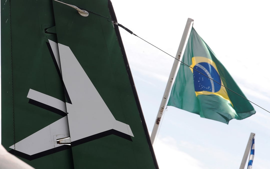 Embraer reprend des couleurs, mais reste suspendu à l'affrontement entre Brasilia et Washington.