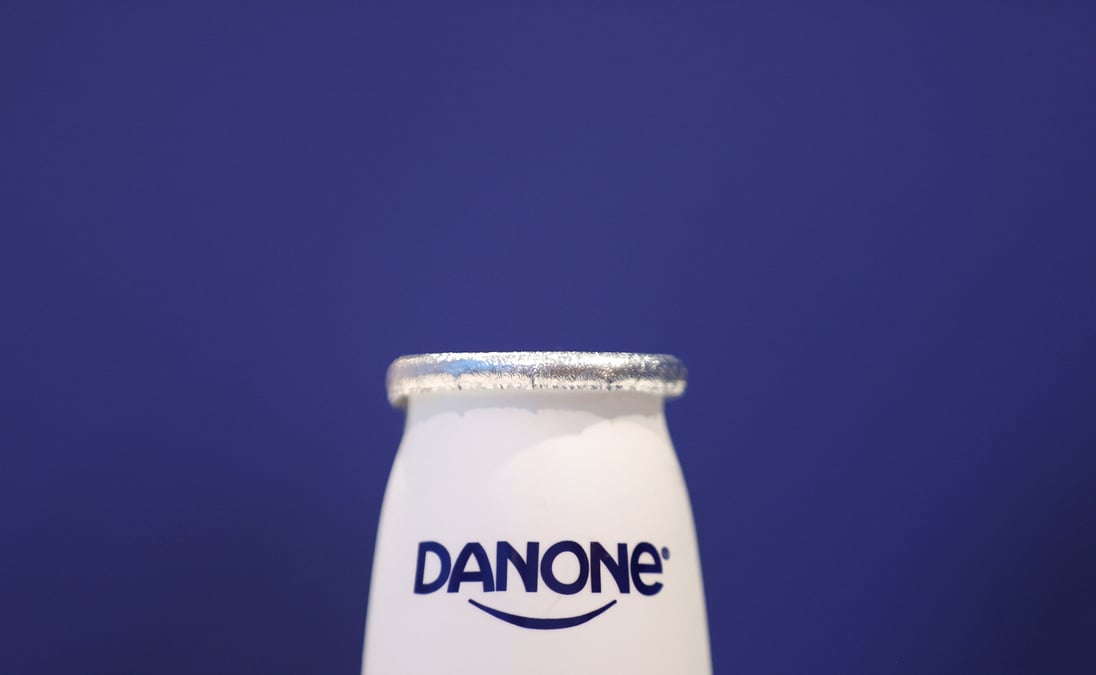 Danone maintient son dividende, propose de devenir une entreprise a mission