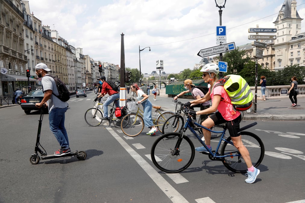 Pas de prolongation des restrictions au-dela du calendrier fixe par macron