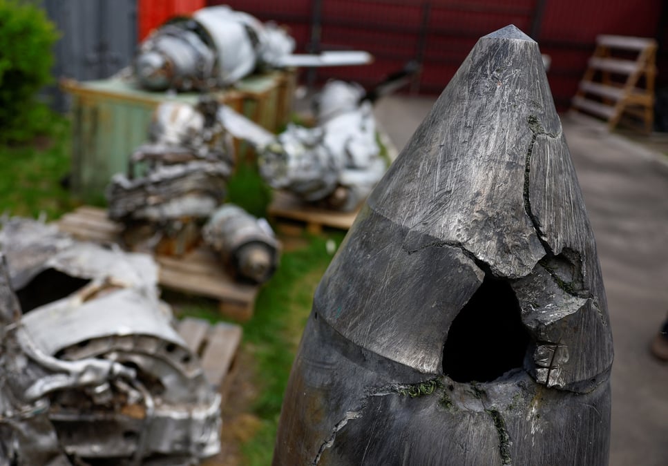 Une ogive de missile hypersonique russe kh-47 kinzhal a kyiv