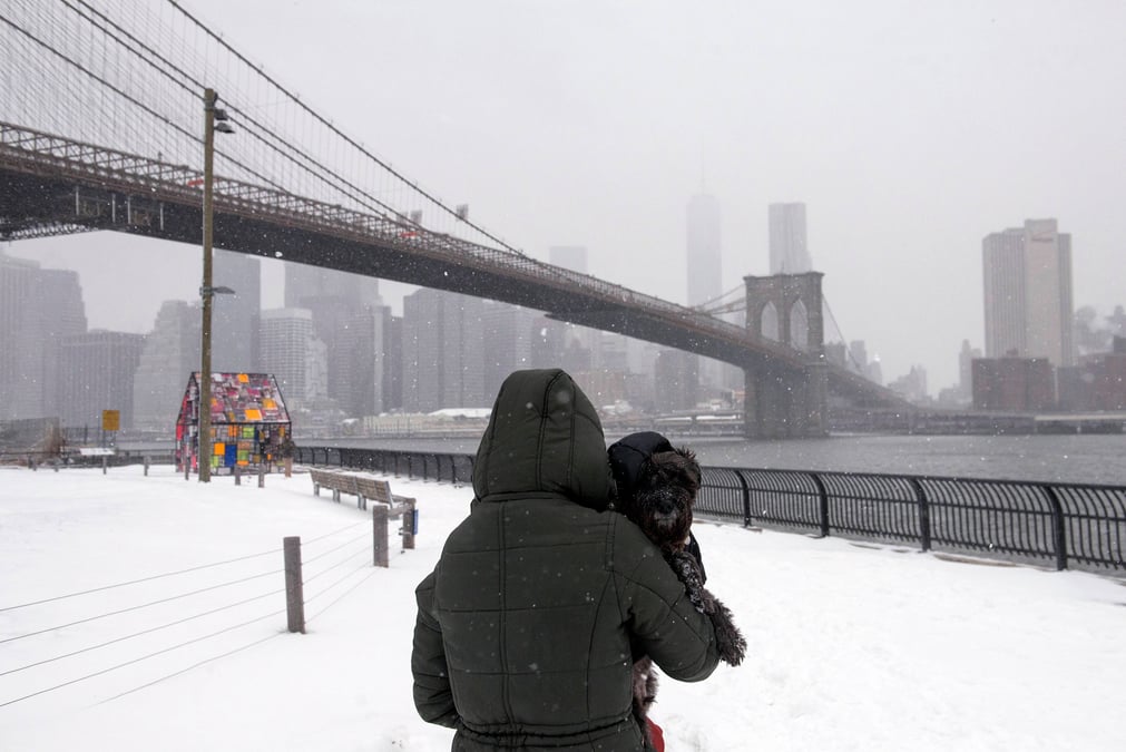 Tempete de neige a boston, new york finalement epargnee