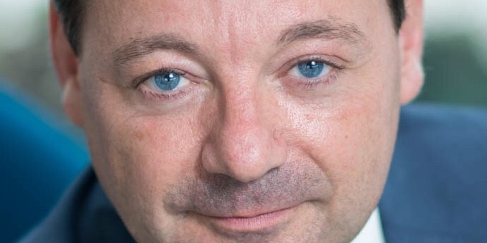 Comme l'écrit Eric Groven, "chacun pourra méditer ce vers célèbre des Epîtres du poète latin Horace, écrit 17 ans avant JC : « La patience rend tolérable ce que l'on ne peut empêcher »."
