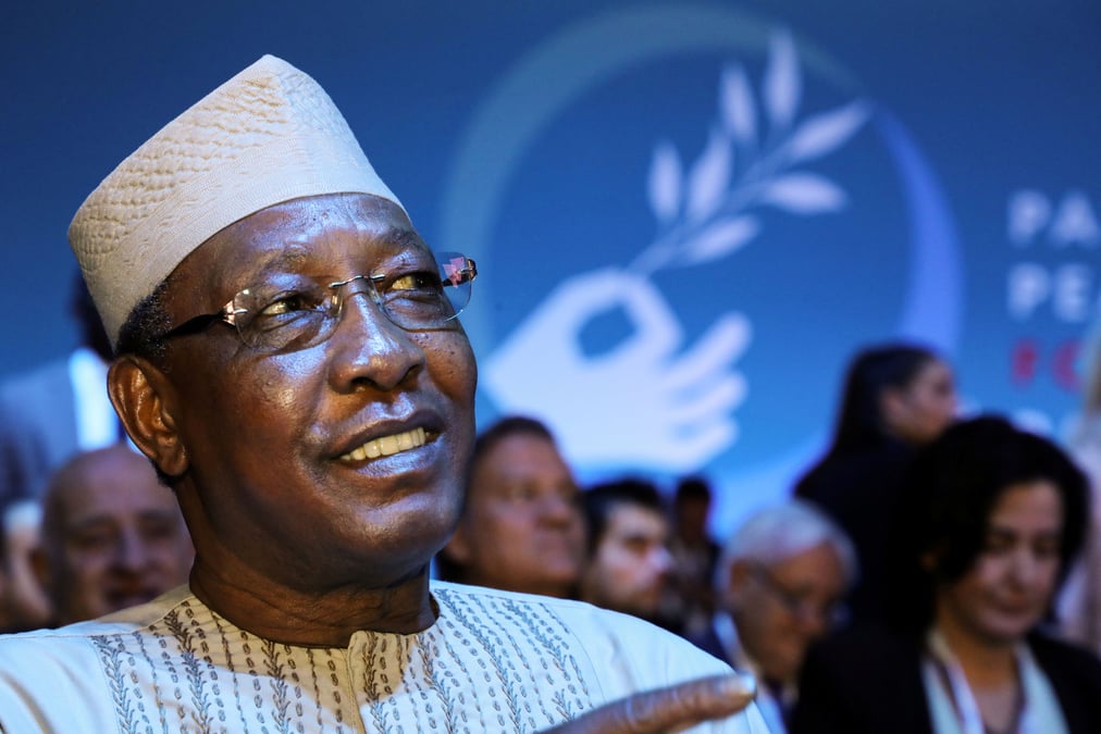 Emmanuel macron se rendra aux obseques d'idriss deby, dit attal