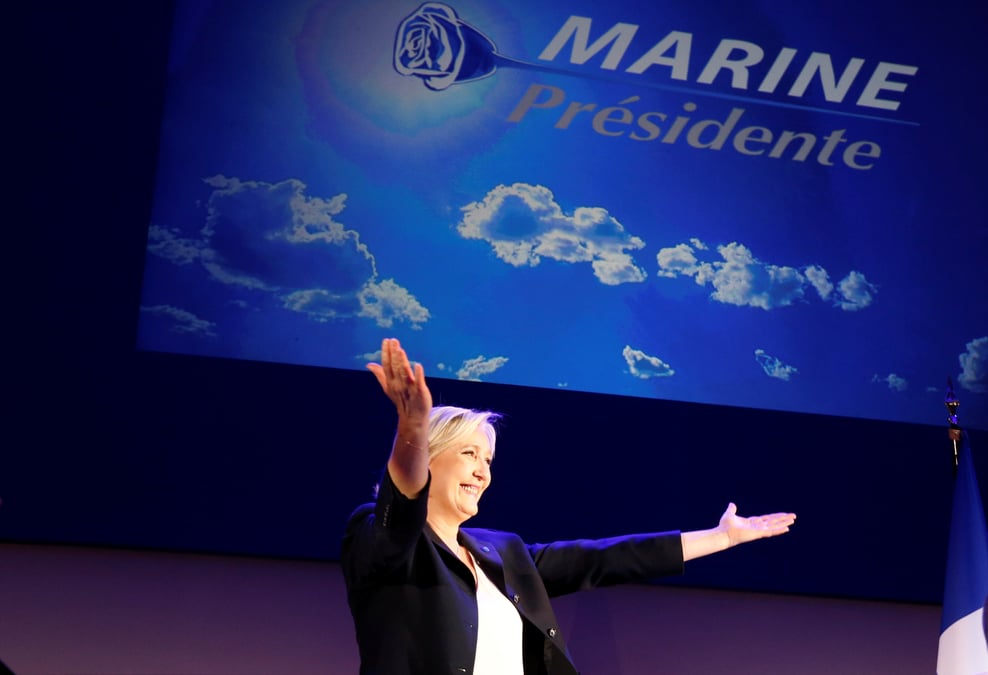 Le pen se pose en garante d'une "alternance fondamentale"