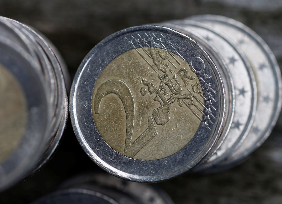 L'ue lance des pistes pour renforcer le role de l'euro