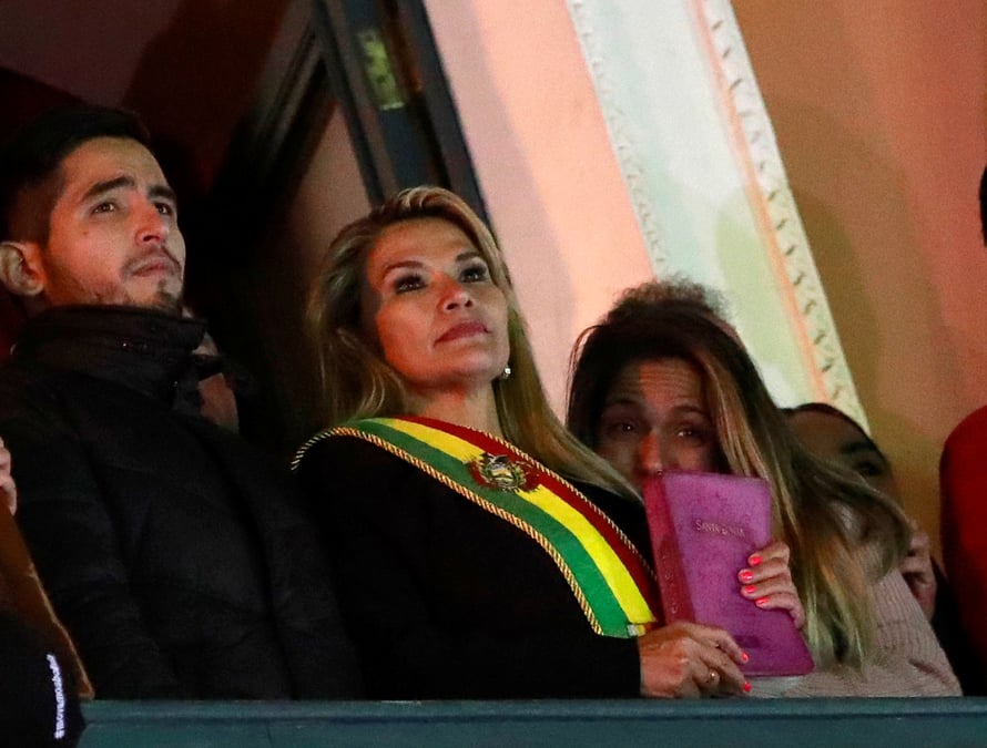 Bolivie: la senatrice jeanine anez assure l'interim a la presidence