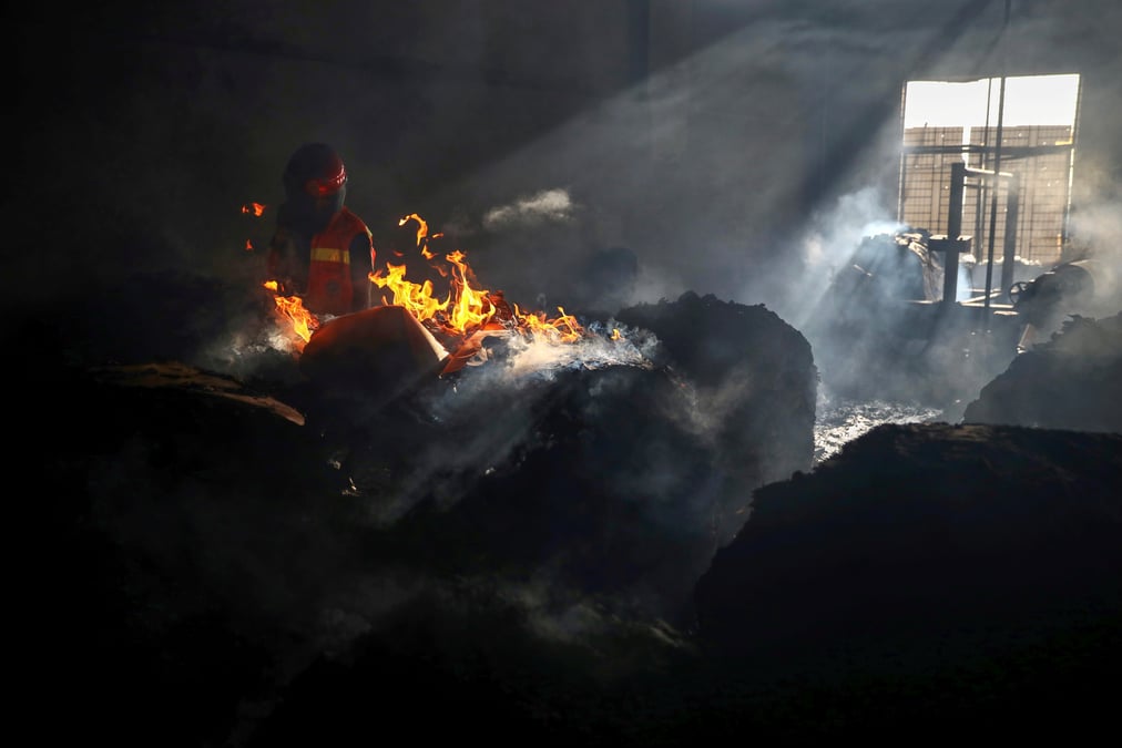 Bangladesh: trois morts dans l'incendie d'une usine