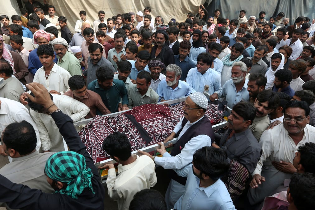 L'attentat suicide dans un temple au pakistan a fait 77 morts