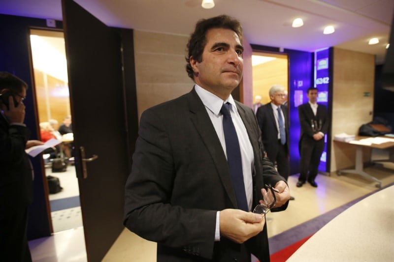 Au congres, l'opposition epingle la revision des institutions