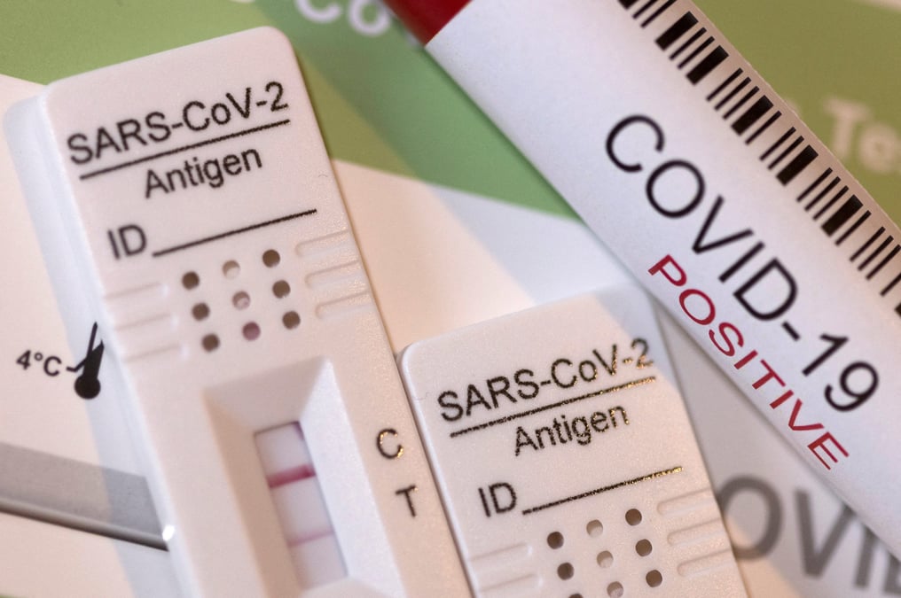 France: en echec a l'assemblee, le gouvernement entend defendre son projet de loi sanitaire