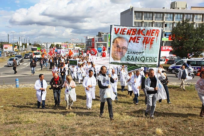 Jean-Luc Mélenchon vient à Toulouse soutenir les Sanofi