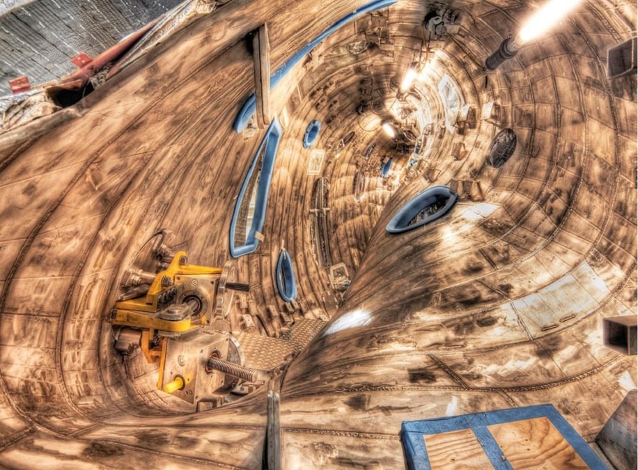 Sur cette photo, le stellarator du réacteur expérimental Wendelstein 7-X, situé en Allemagne, sur lequel plusieurs entreprises s'appuient pour développer leur projets. (Crédits : Christian Lunïg)