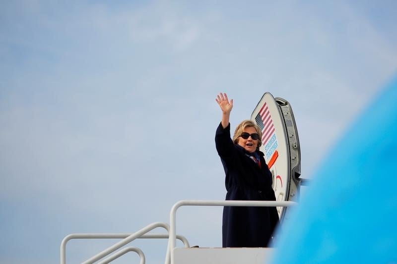 Clinton en tete du vote anticipe